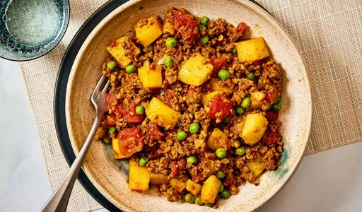 ALOO MATAR KEEMA